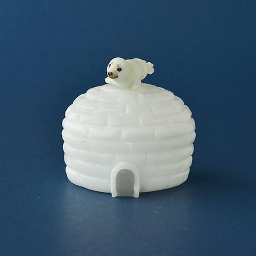 Aya Akiba glass covered box Seal Pup