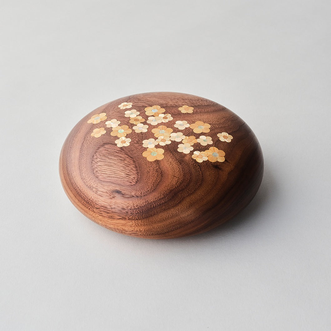 Flower Engrave wall object by Kim Na-im