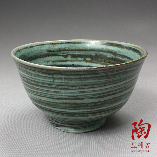 Marbled porcelain tea bowl, Doam-yo