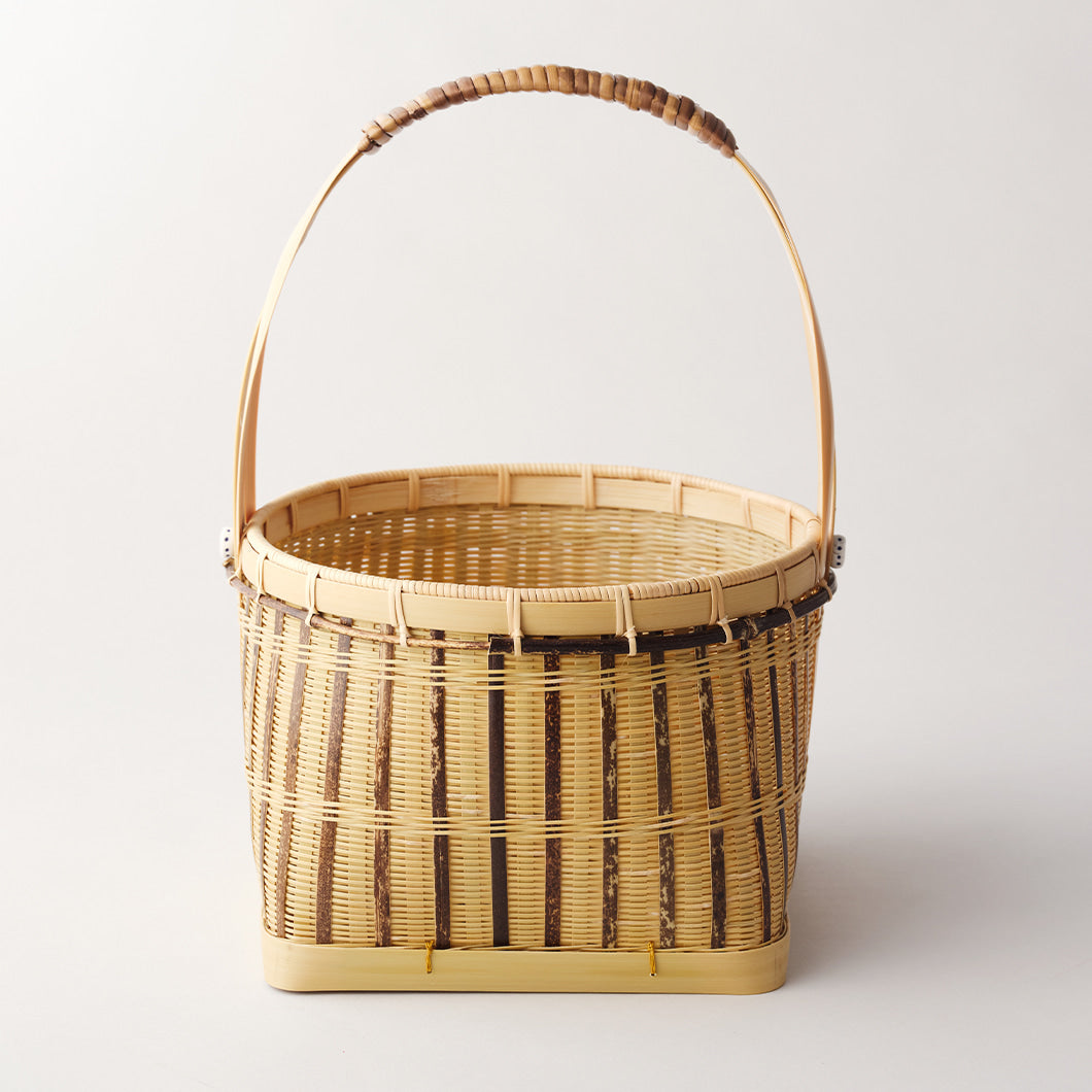 Bamboo tea basket — detail