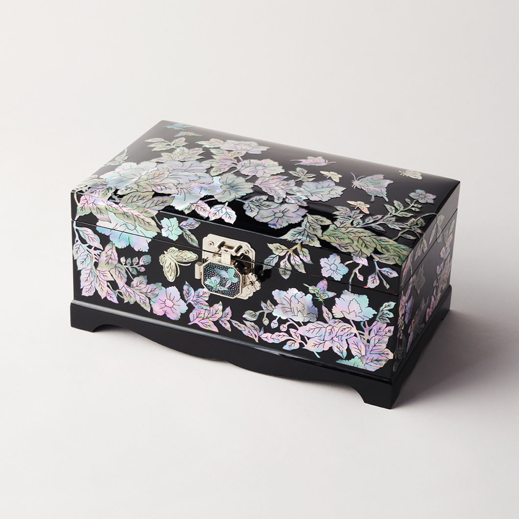 Peony & Butterfly chest — detail
