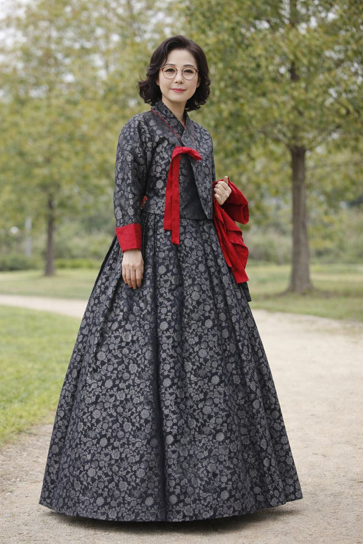 Silk brocade hanbok Buyonghwa