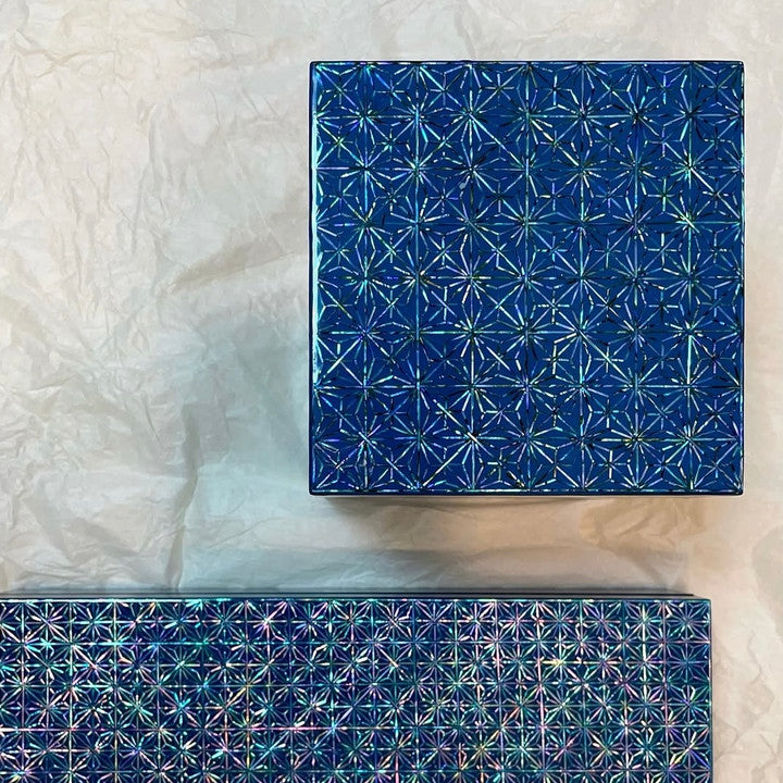 Chrysanthemum box — detail