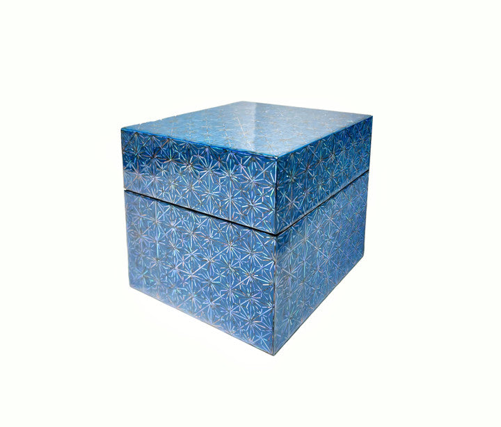 Cobalt lacquered chrysanthemum box with paua shell