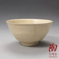 Buncheong deombeong tea bowl by Hong Jae-pyo