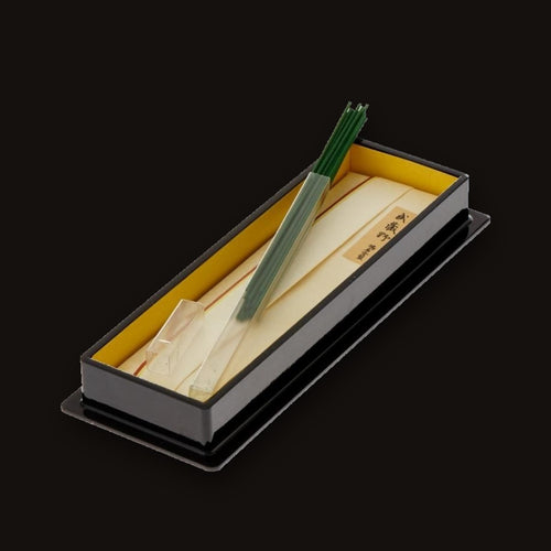 Kyukyodo Musashino Kyara Incense — detail